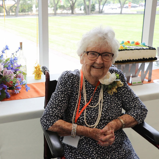 Jane Yates BA’78 celebrated her 100th birthday this month with family and friends at The Yates Family Conference Room at the Davidson-Gundy Alumni Center. Yates is UT Dallas’ oldest living alumna.
