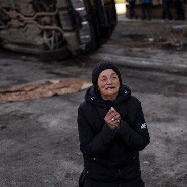 Echoes of Atrocity in Ukraine, Tanya Nedashkivska, 57, mourns the death of her husband, killed in Bucha, on the outskirts of Kyiv, Ukraine, ﻿April 4, 2022 [Rodrigo Abd/AP Photo]